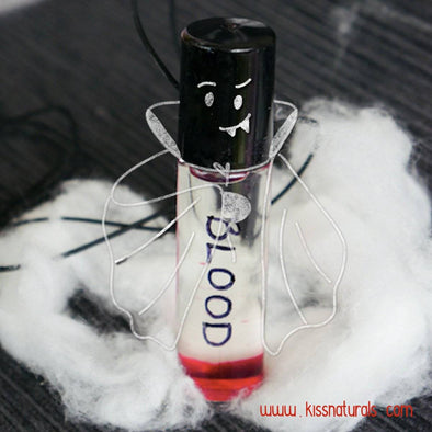 Halloween DIY Fake Blood Lip Gloss Necklace